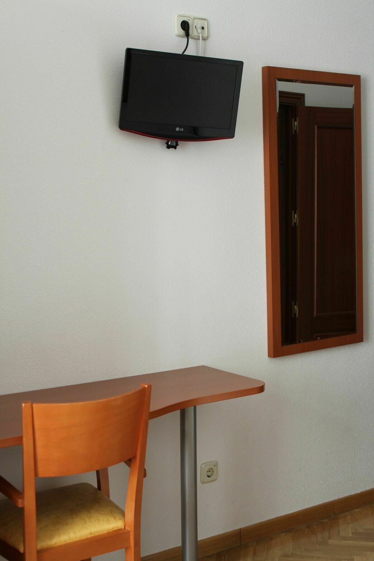 מדריד Hostal Luis XV מראה חיצוני תמונה