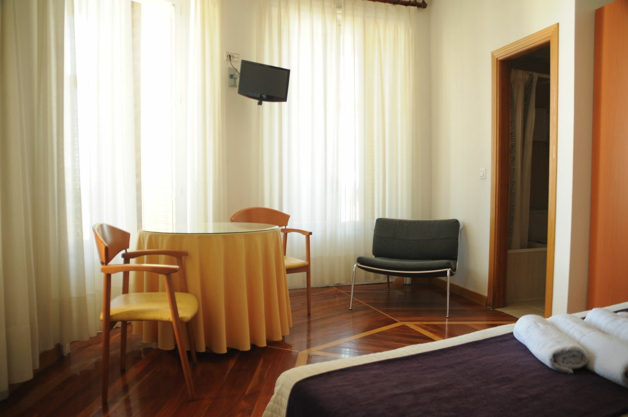 מדריד Hostal Luis XV מראה חיצוני תמונה